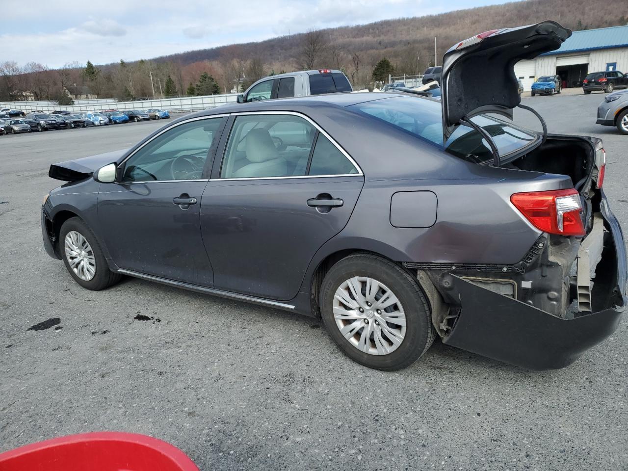 2014 TOYOTA CAMRY L - Image 2