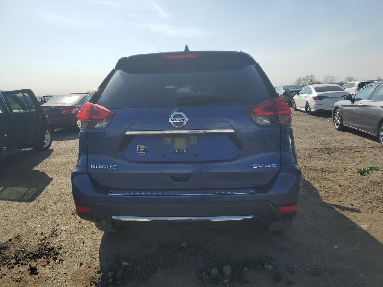 2017 NISSAN ROGUE S - Фото 6