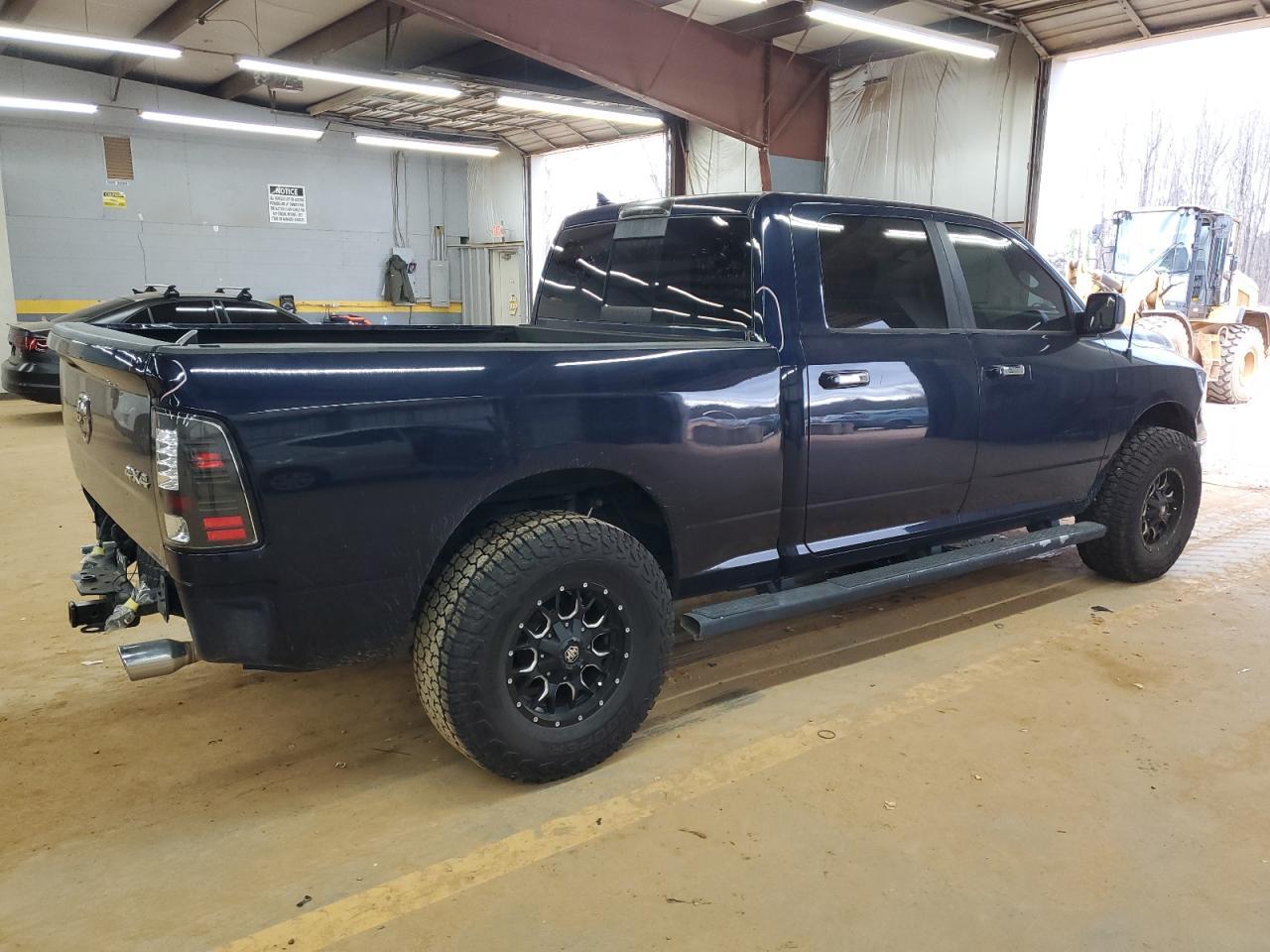 2015 RAM 1500 SLT - Image 3