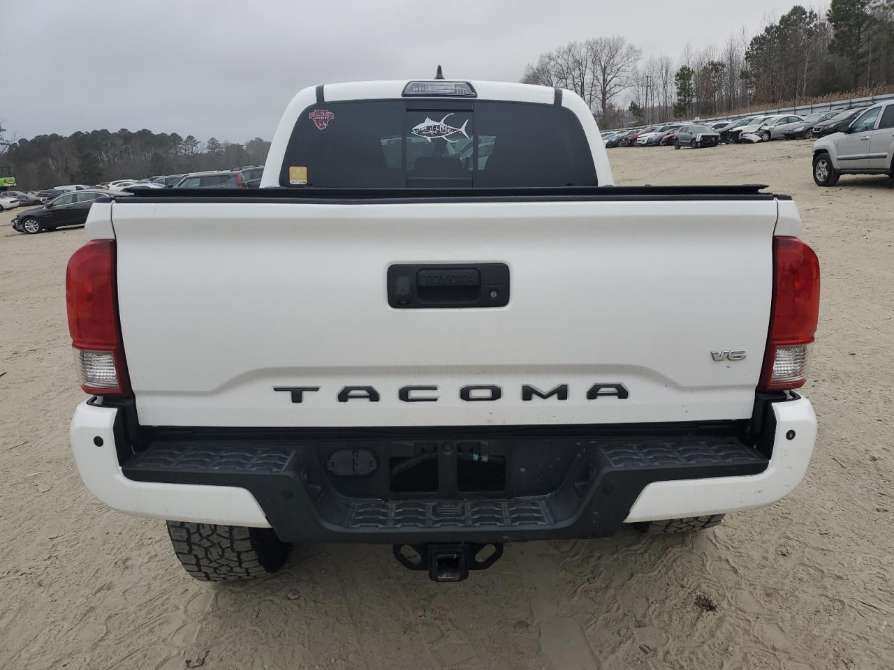 2017 TOYOTA TACOMA DOU - Фото 6