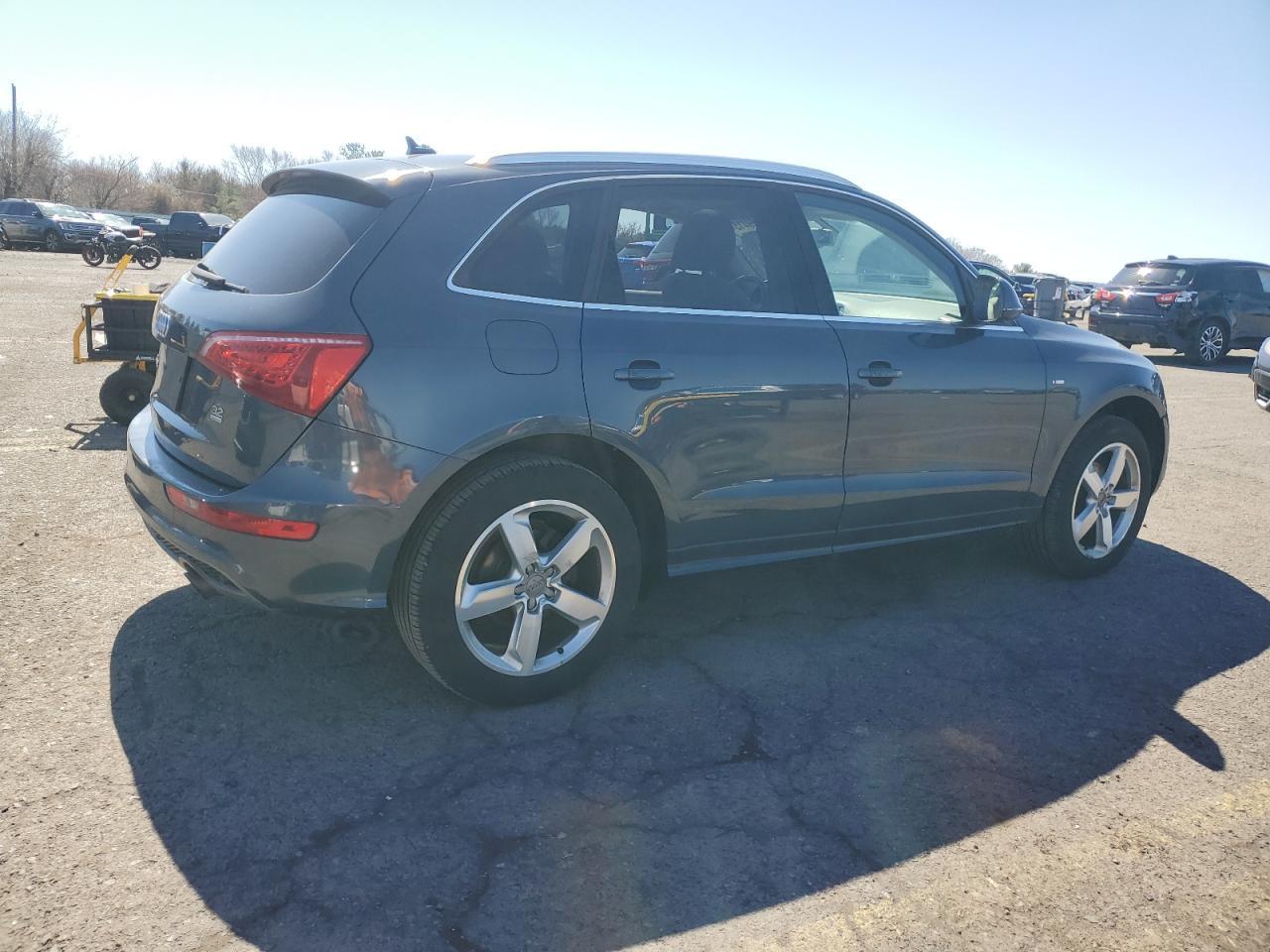 2011 AUDI Q5 PREMIUM - Фото 3