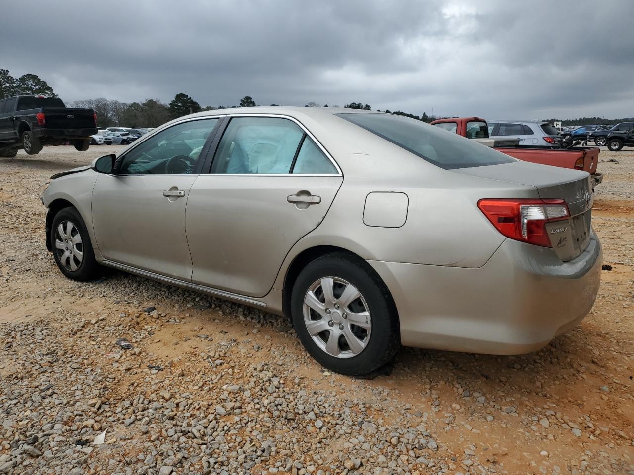 2014 TOYOTA CAMRY L - Image 2