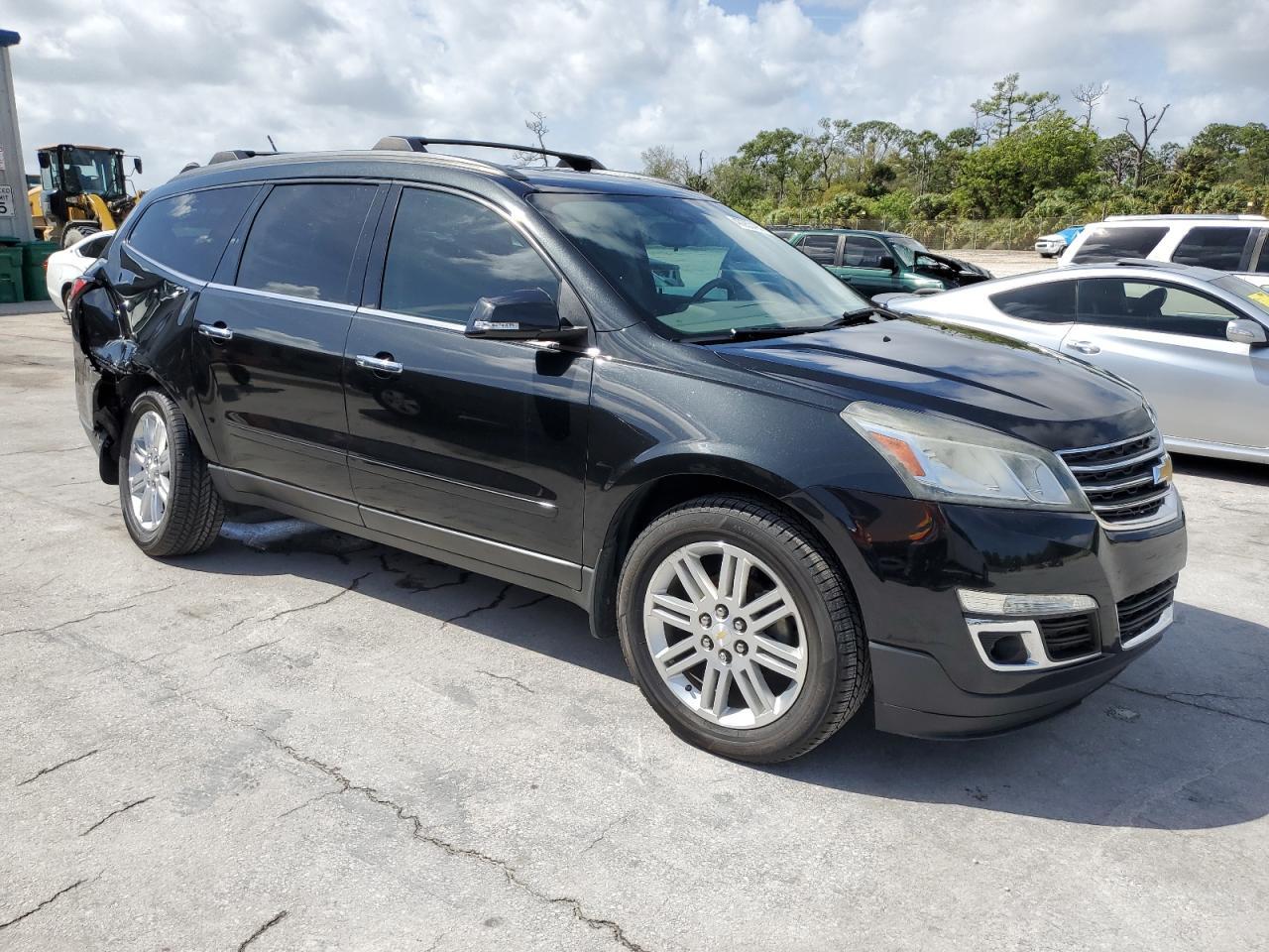2014 CHEVROLET TRAVERSE L - Image 4