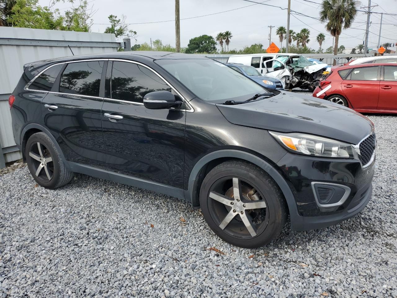2016 KIA SORENTO LX - Image 4