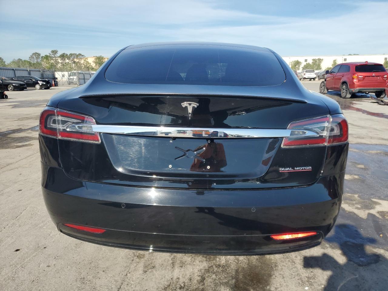 2020 TESLA MODEL S - Фото 6