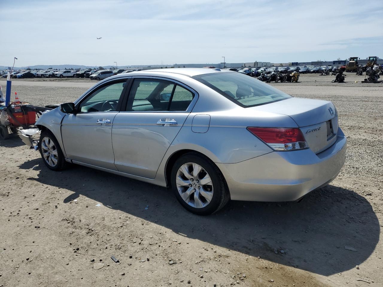 2010 HONDA ACCORD EXL - Image 2