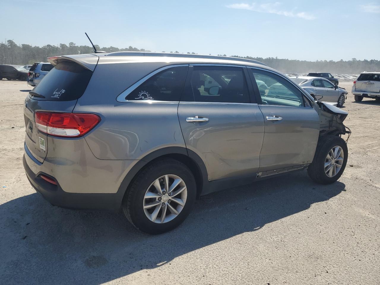 2017 KIA SORENTO LX - Фото 3