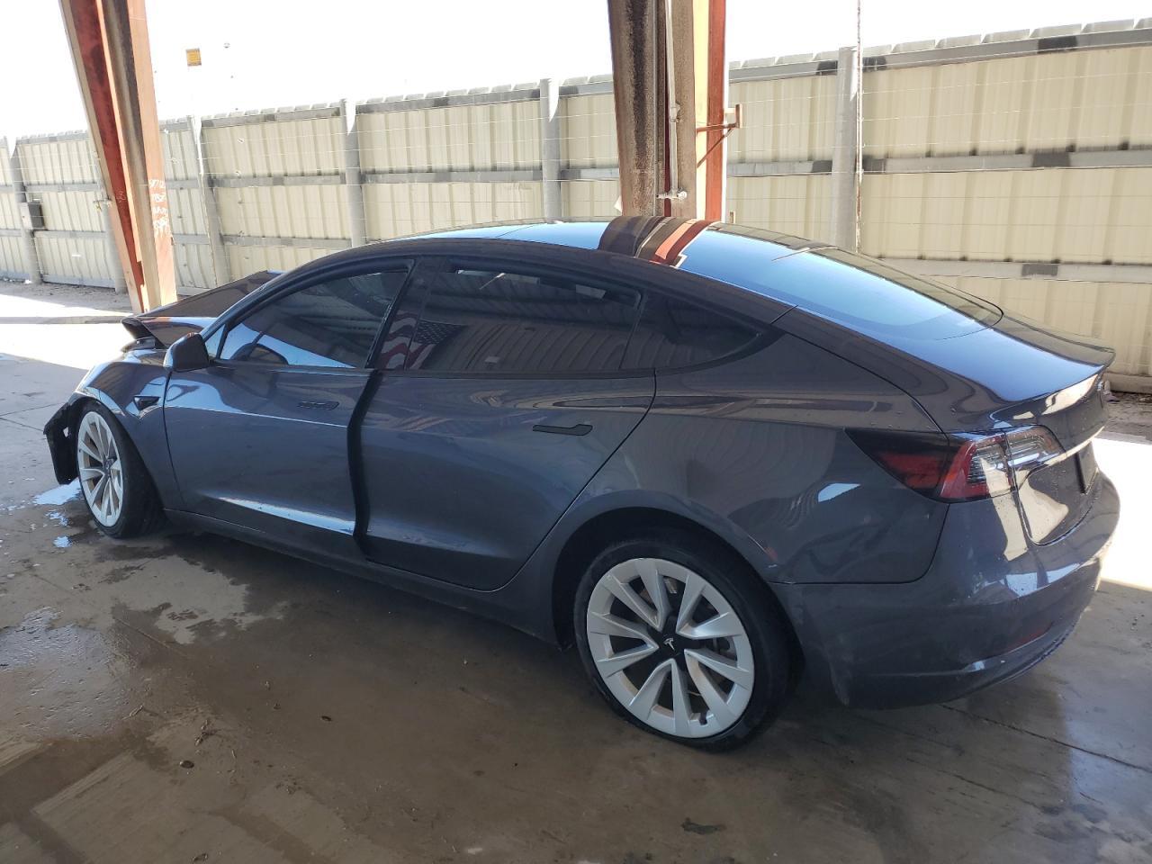 2022 TESLA MODEL 3 - Image 2