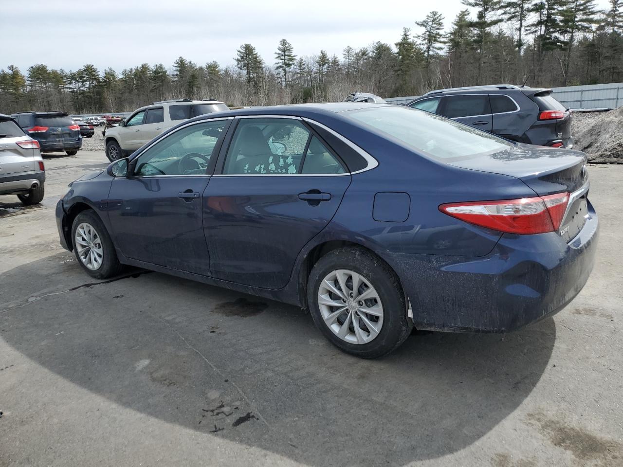 2015 TOYOTA CAMRY LE - Фото 2