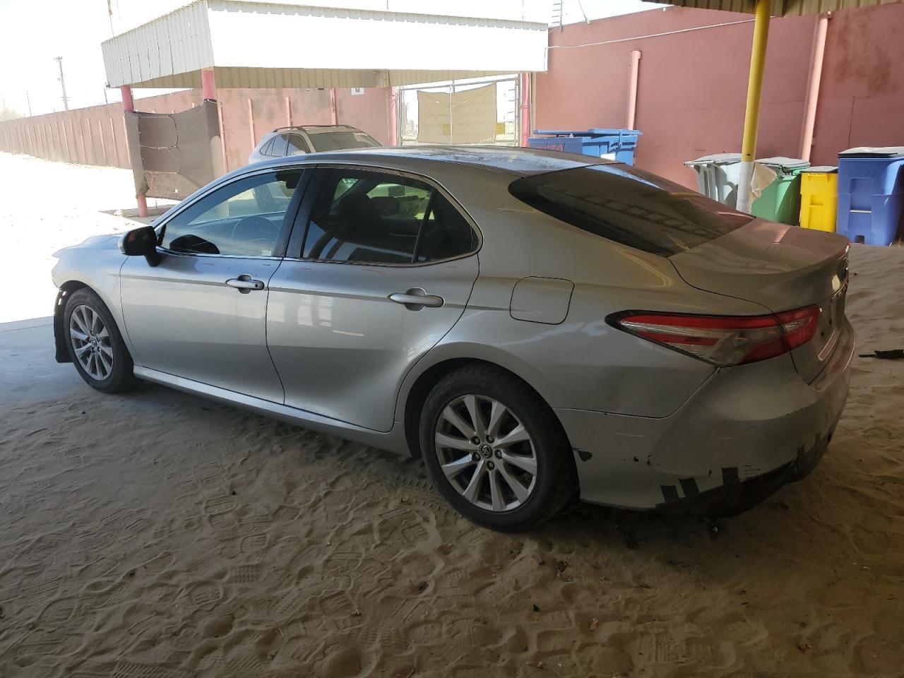2018 TOYOTA CAMRY L - Фото 2