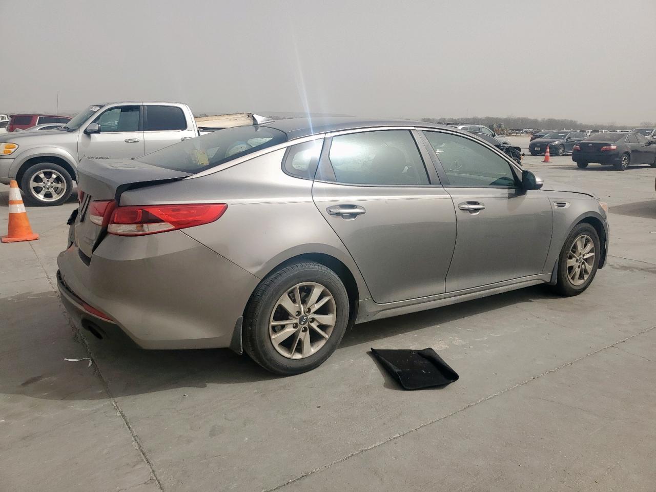 2016 KIA OPTIMA LX - Фото 3