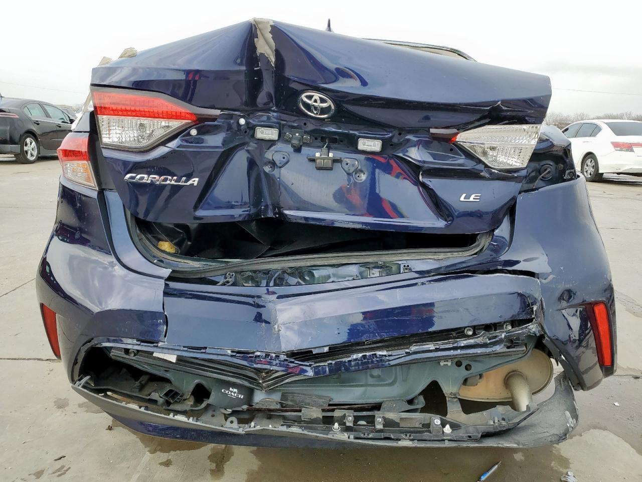2020 TOYOTA COROLLA LE - Фото 6