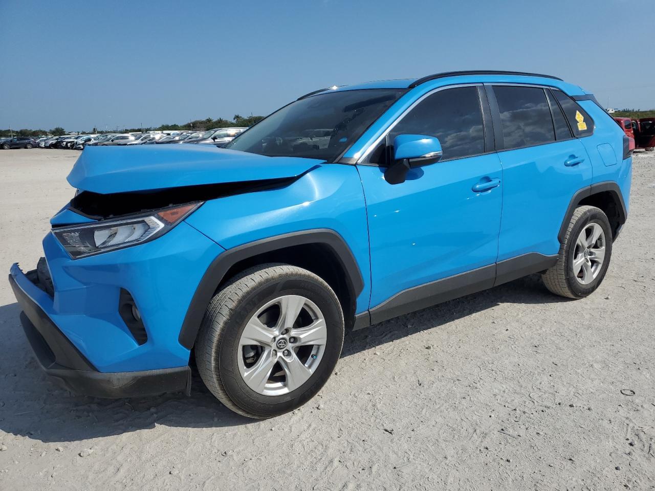 2020 TOYOTA RAV4 XLE