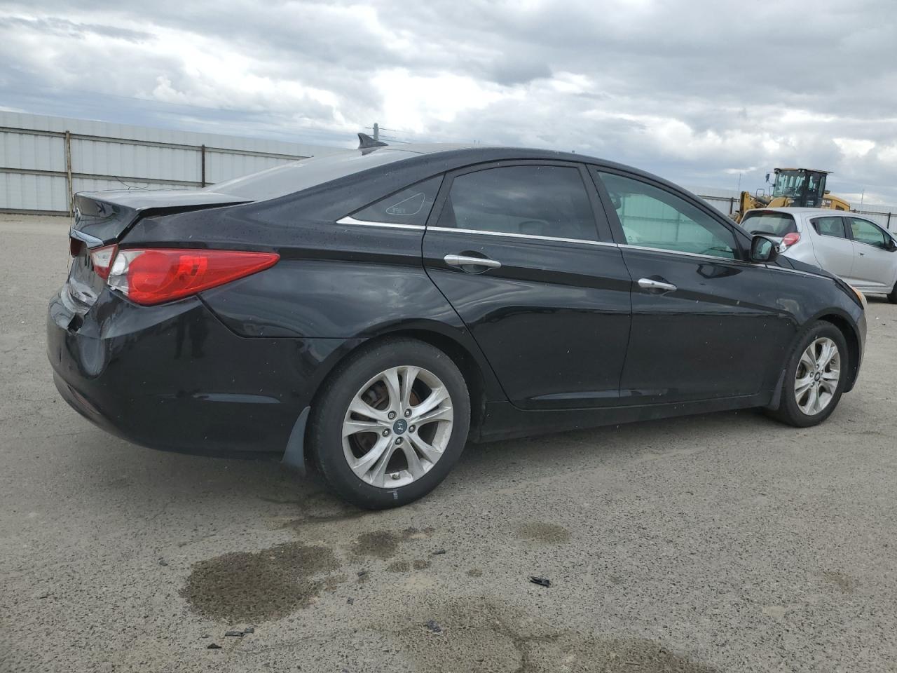 2011 HYUNDAI SONATA SE - Image 3