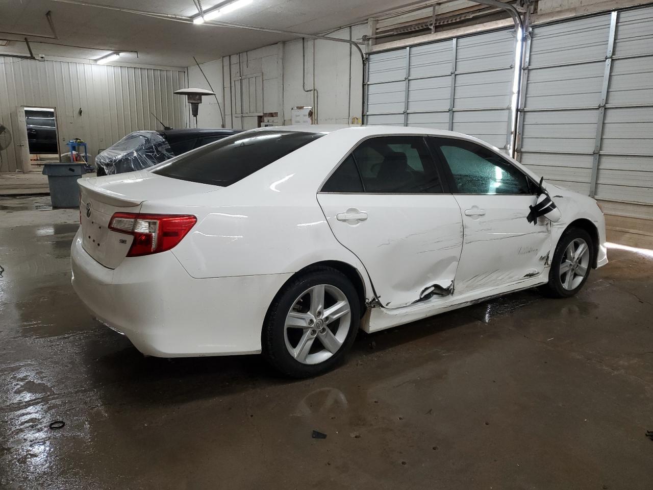 2014 TOYOTA CAMRY L - Image 3