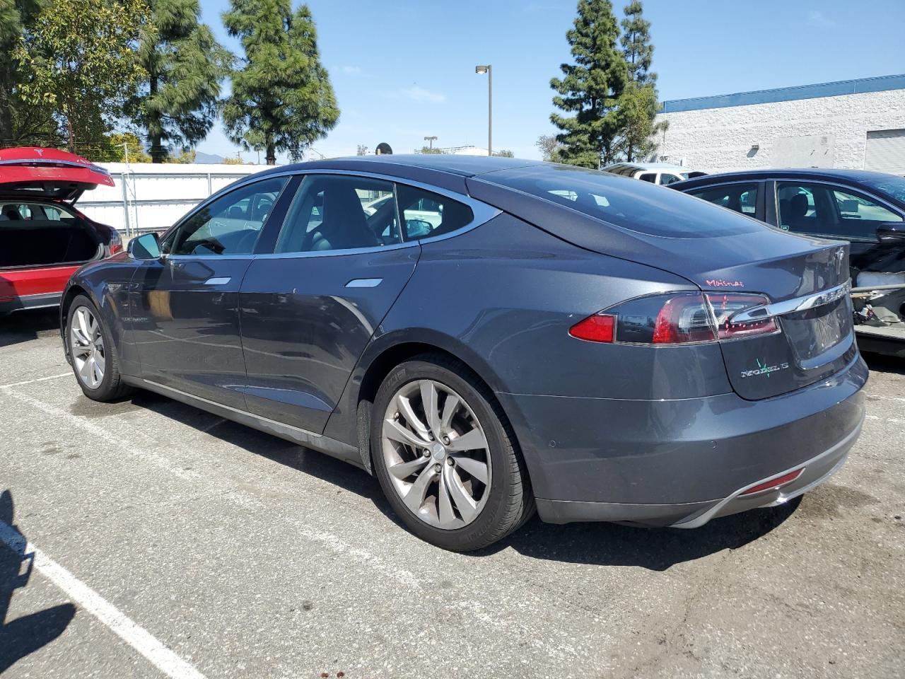 2015 TESLA MODEL S 70 - Фото 2
