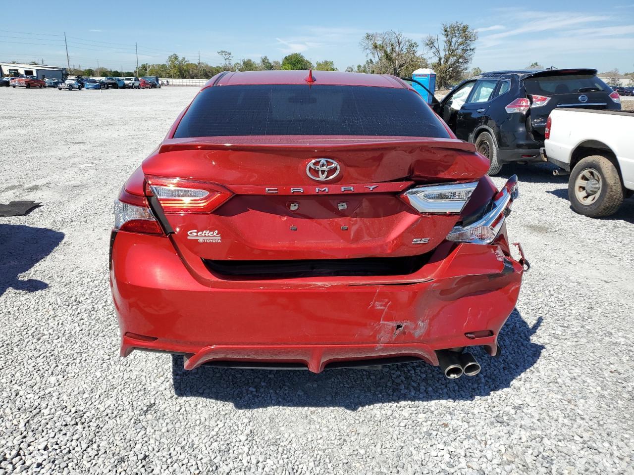 2020 TOYOTA CAMRY SE - Фото 6