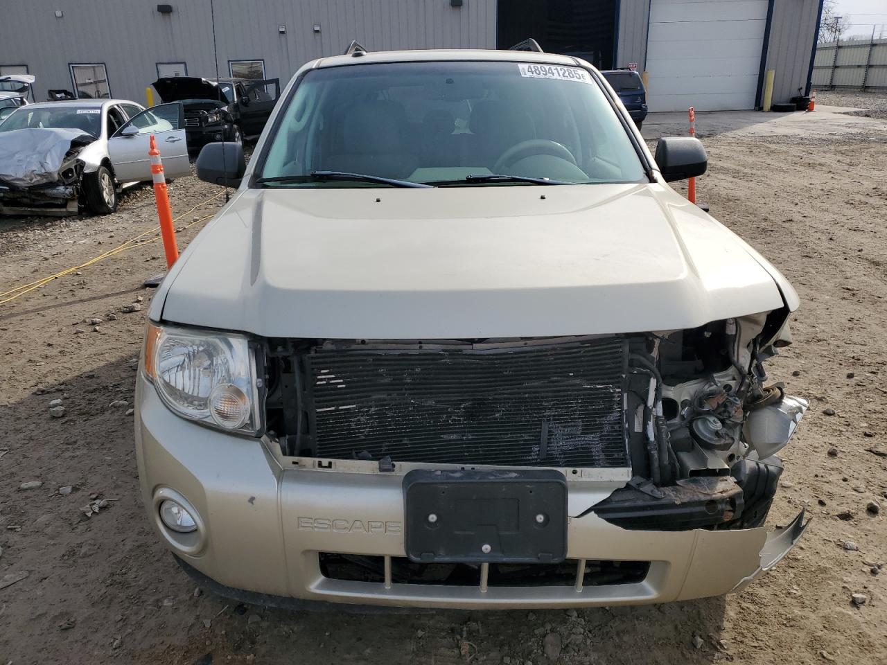 2010 FORD ESCAPE XLT - Image 5