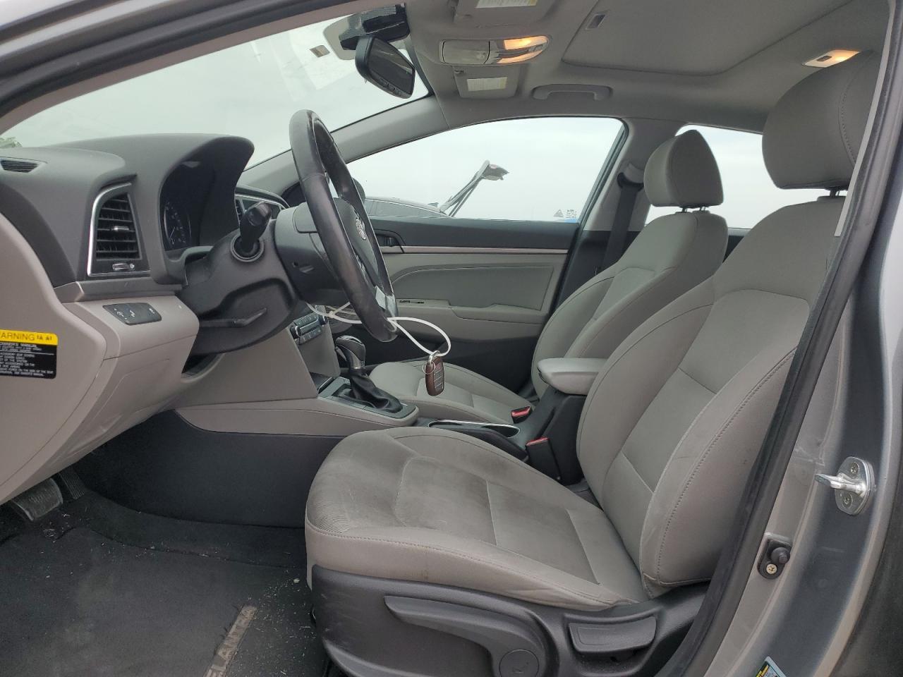 2018 HYUNDAI ELANTRA SE - Фото 7