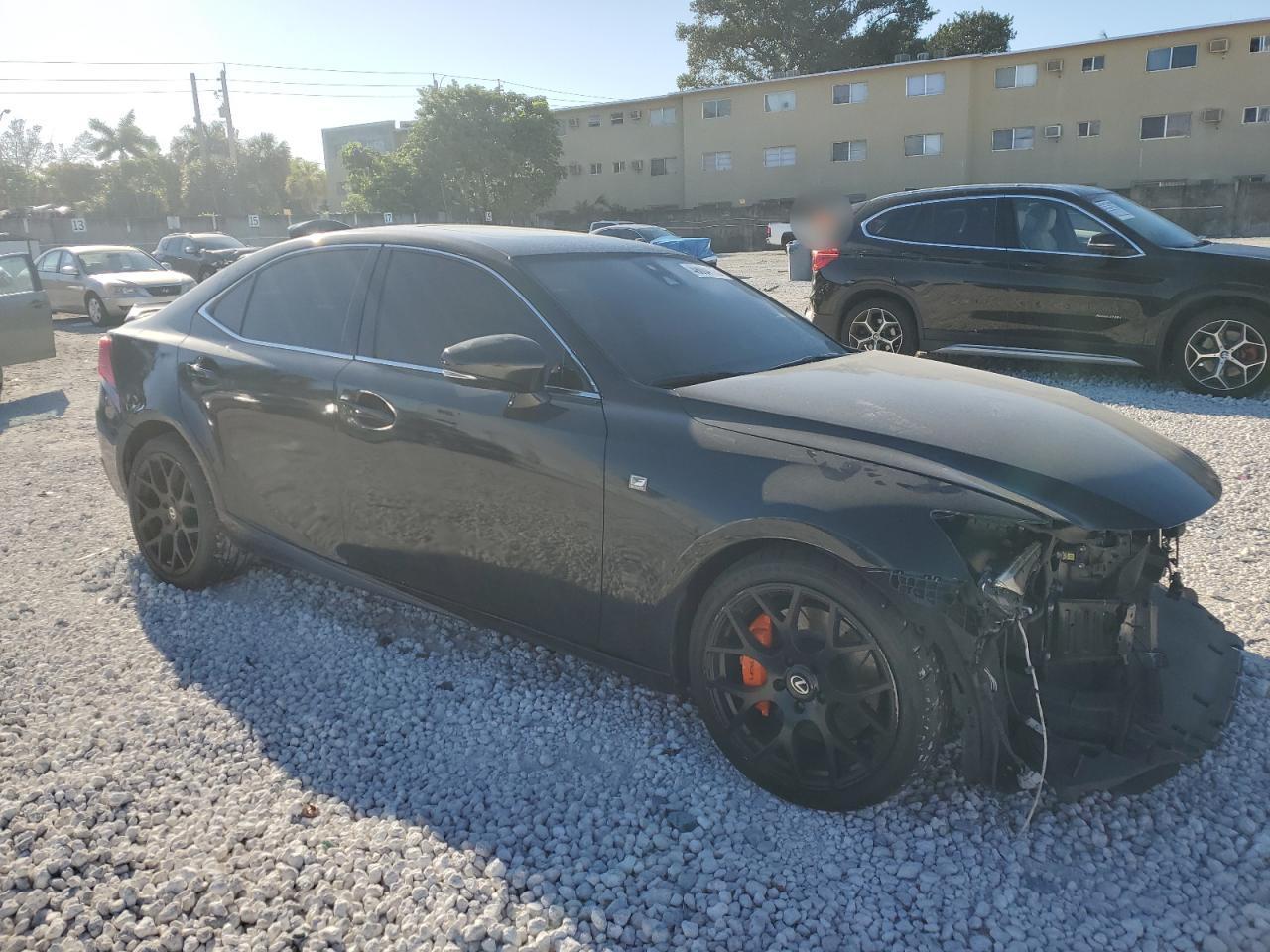 2018 LEXUS IS 300 - Фото 4