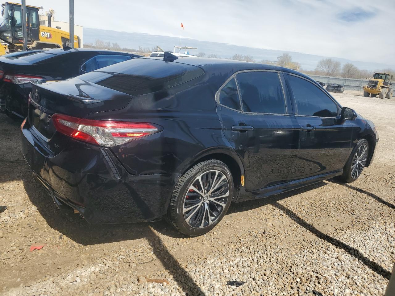 2019 TOYOTA CAMRY L - Image 3
