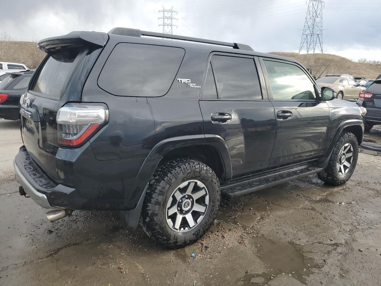 2022 TOYOTA 4RUNNER SR - Image 3