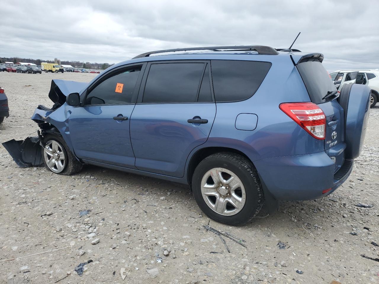 2011 TOYOTA RAV4 - Image 2