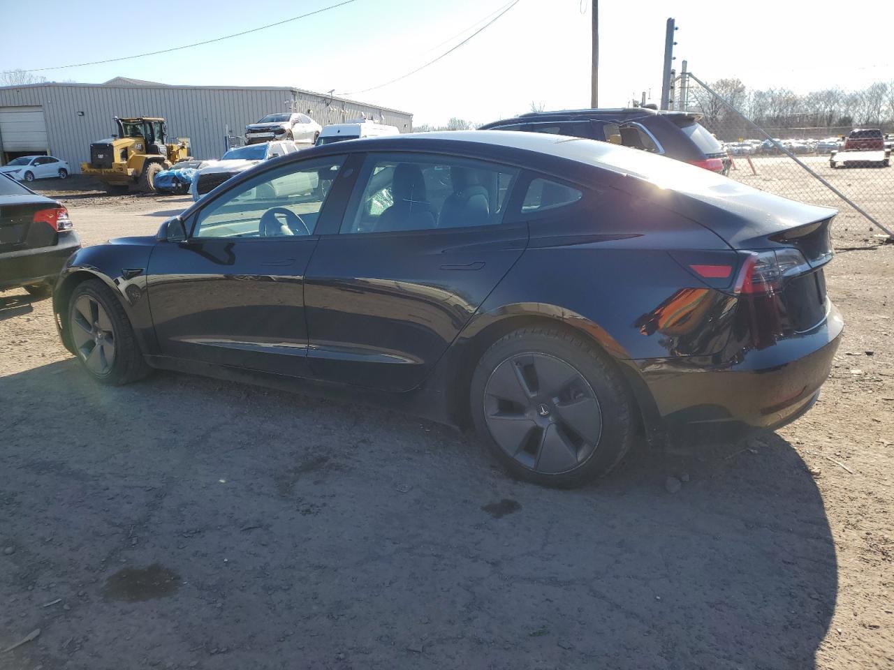 2022 TESLA MODEL 3 - Image 2