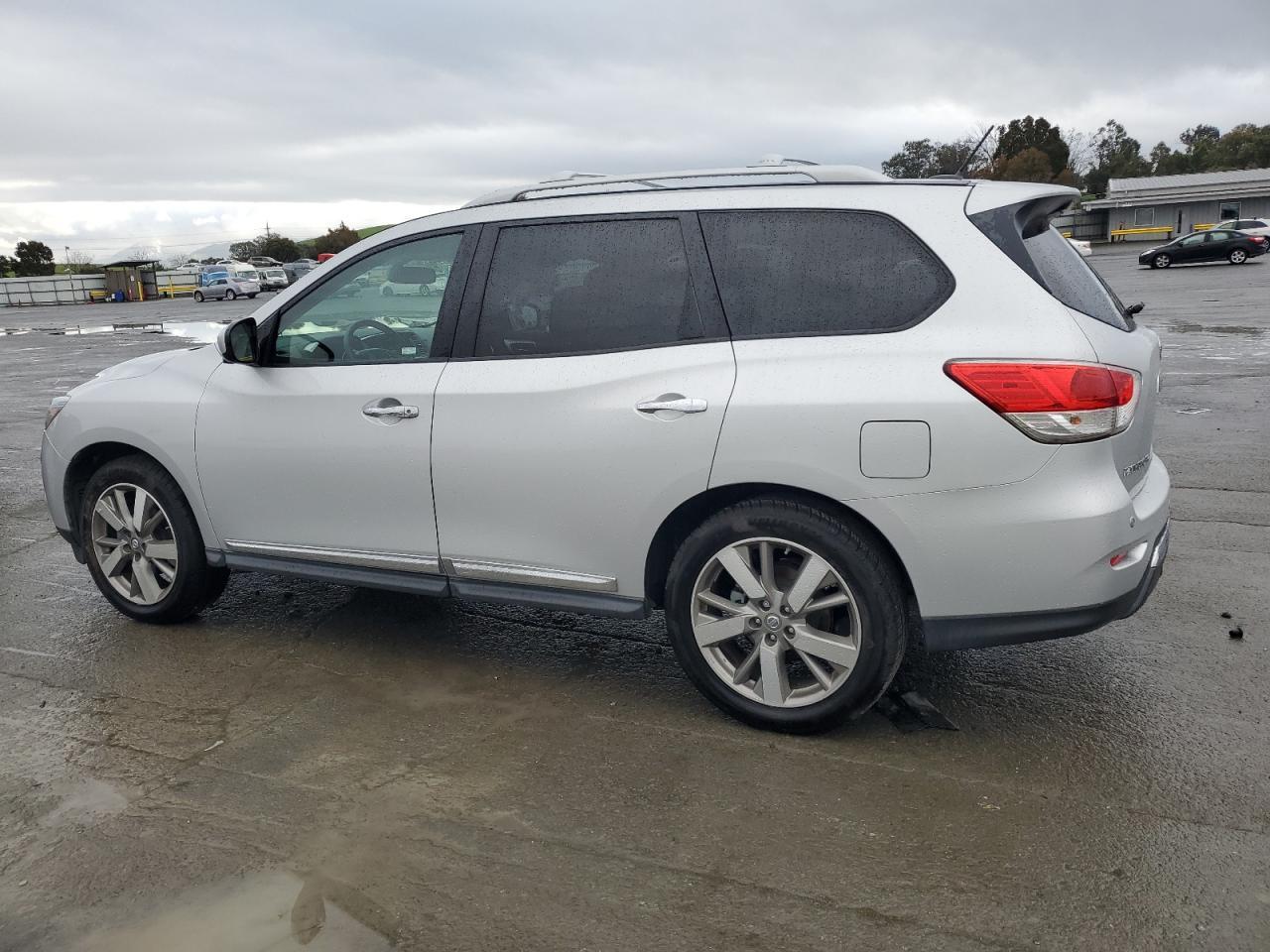 2013 NISSAN PATHFINDER - Фото 2