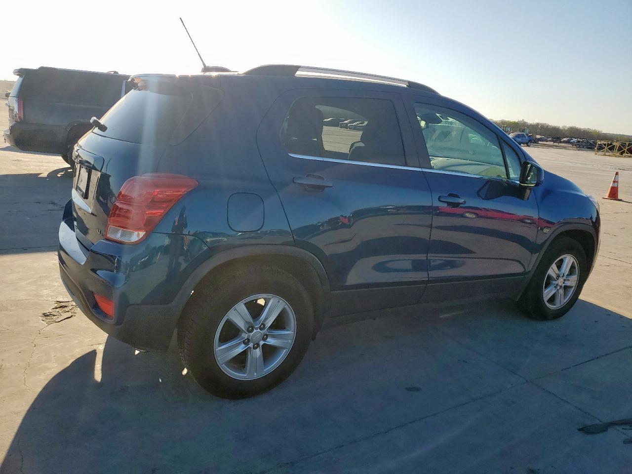 2019 CHEVROLET TRAX 1LT - Фото 3