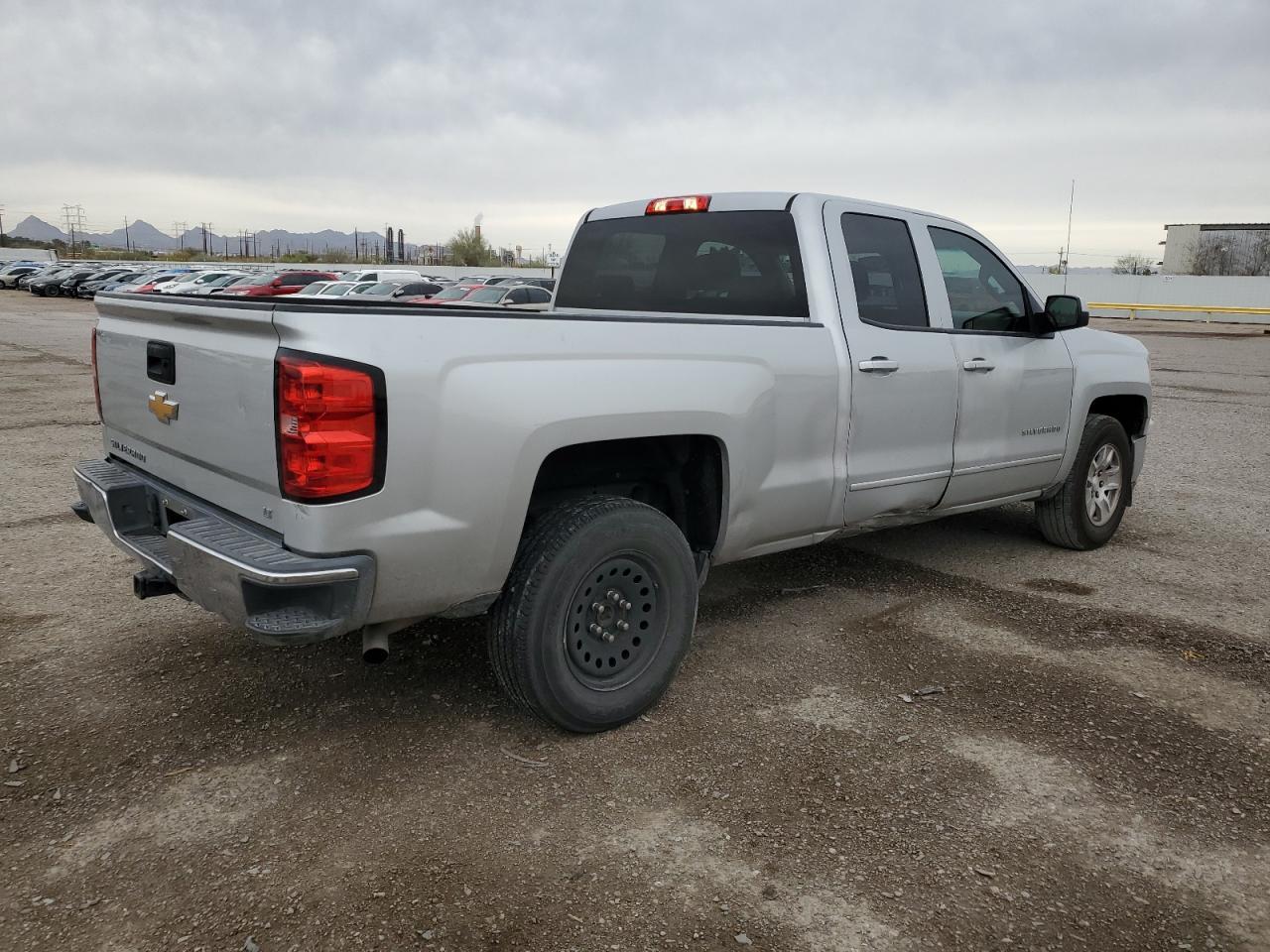 2015 CHEVROLET SILVERADO - Image 3