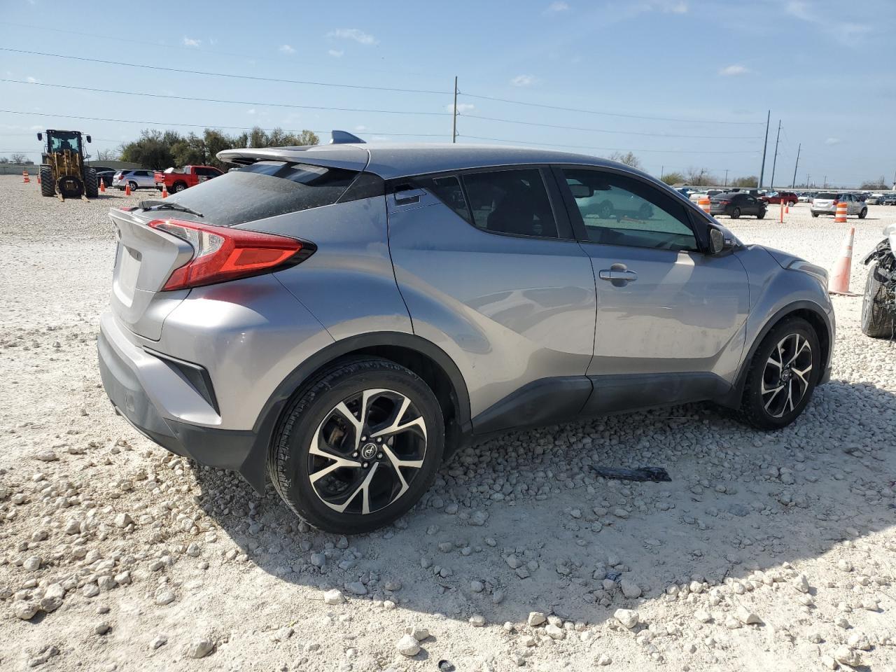 2018 TOYOTA C-HR XLE - Image 3