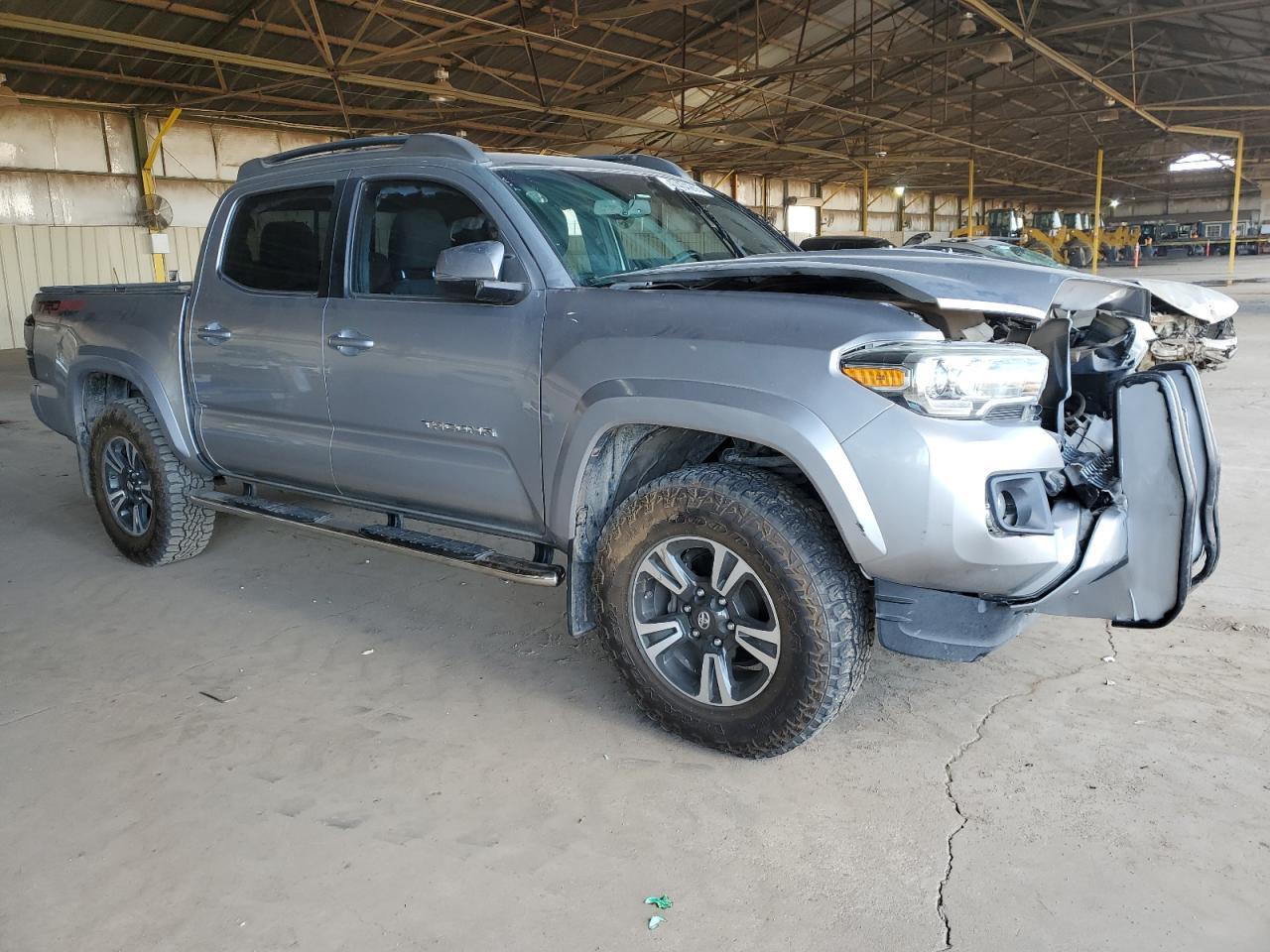 2017 TOYOTA TACOMA DOU - Фото 4