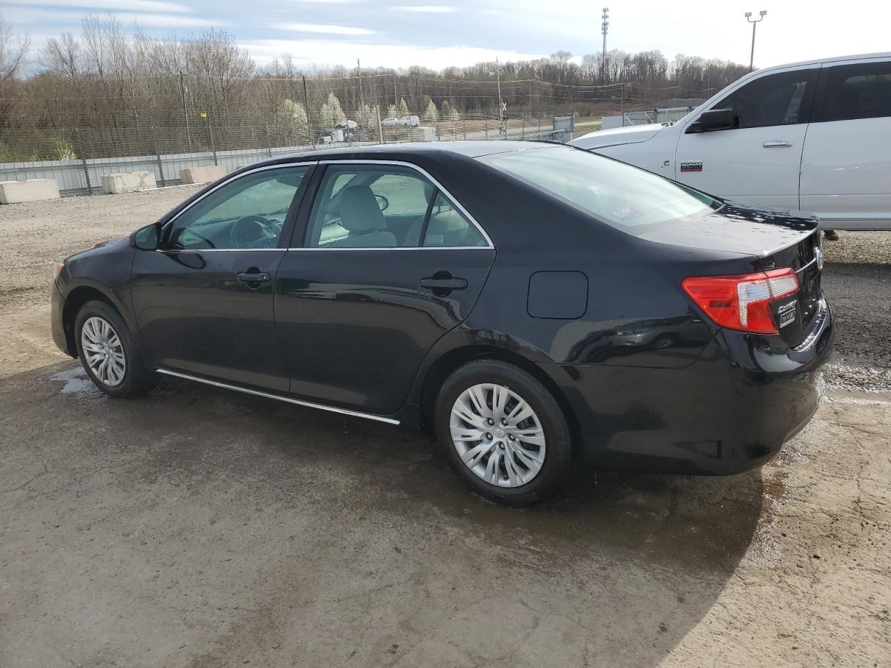 2012 TOYOTA CAMRY LE A - Фото 2