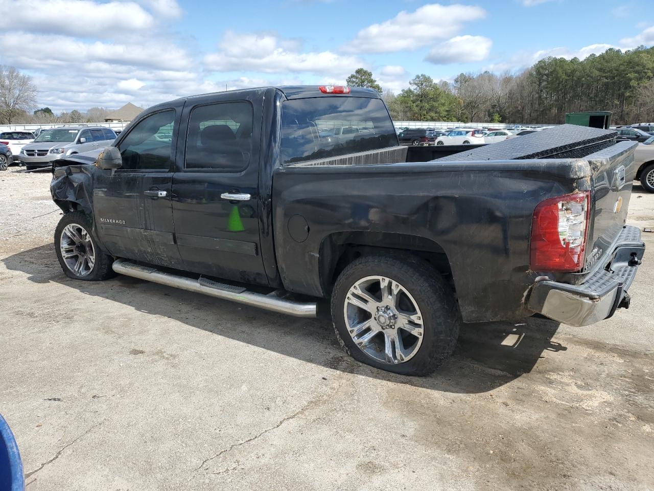2012 CHEVROLET SILVERADO - Image 2
