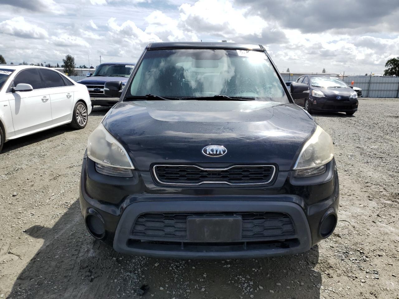 2013 KIA SOUL + - Image 5