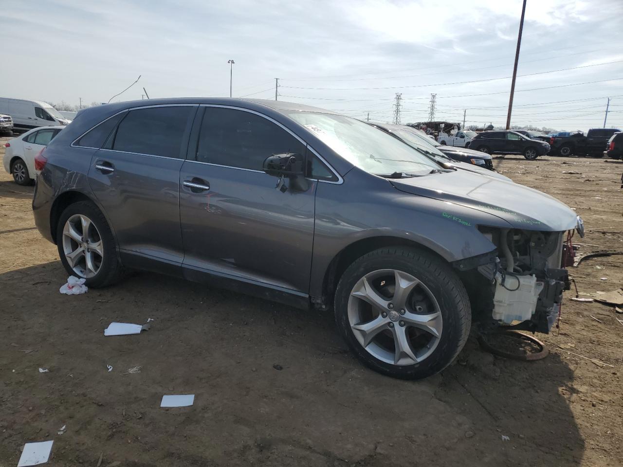 2013 TOYOTA VENZA LE - Фото 4