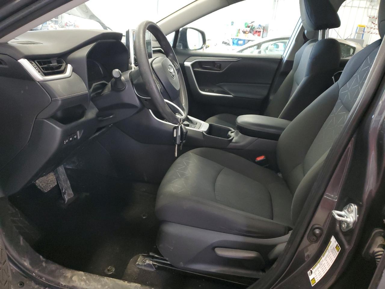 2023 TOYOTA RAV4 LE - Фото 7