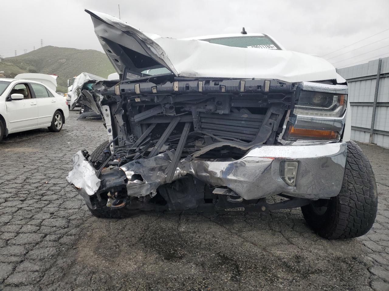 2018 CHEVROLET SILVERADO - Фото 5