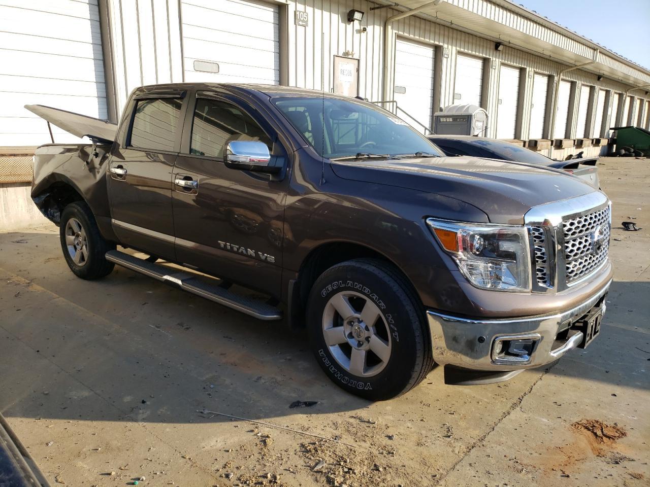 2018 NISSAN TITAN SV - Фото 4