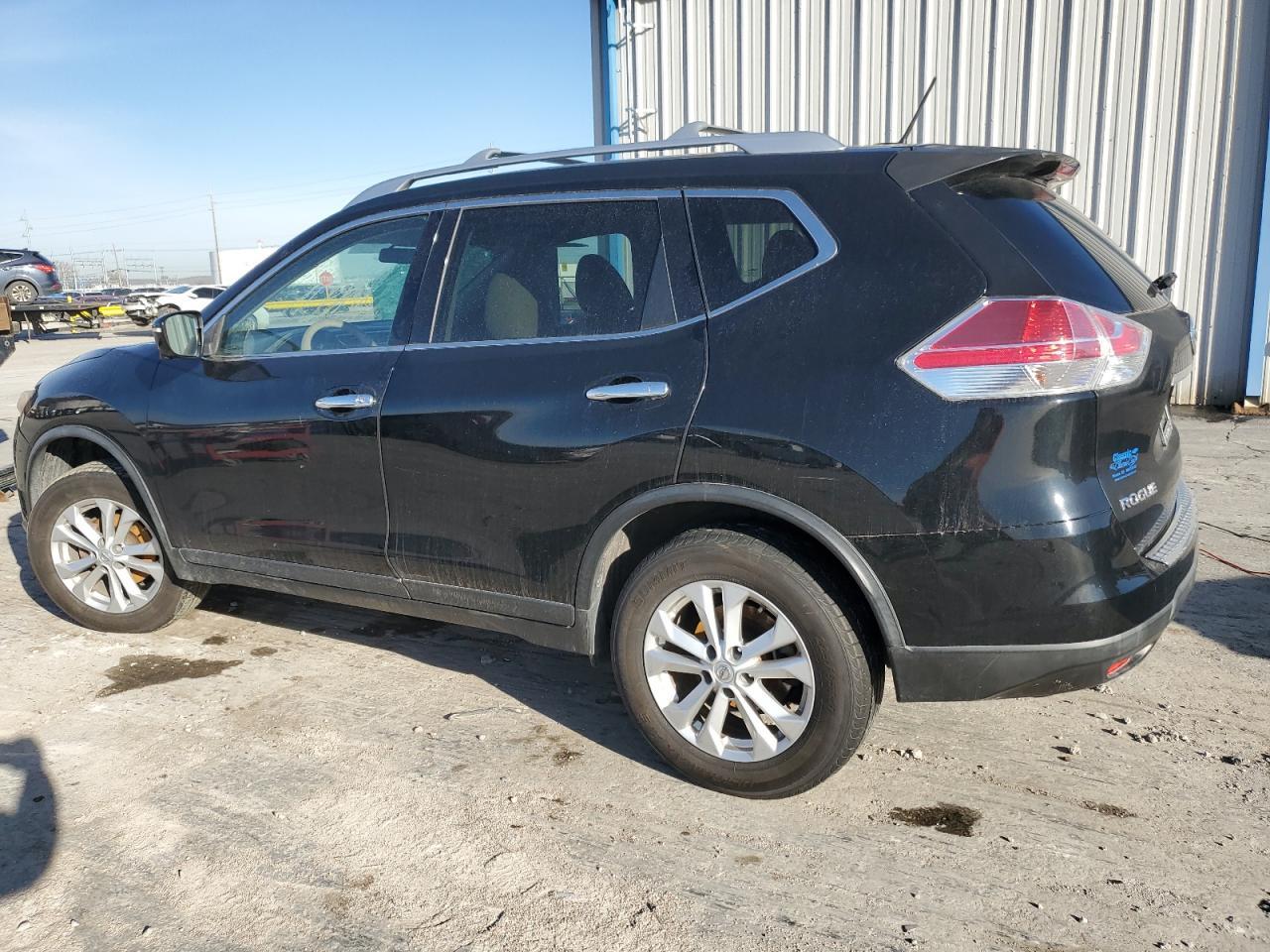 2015 NISSAN ROGUE S - Фото 2