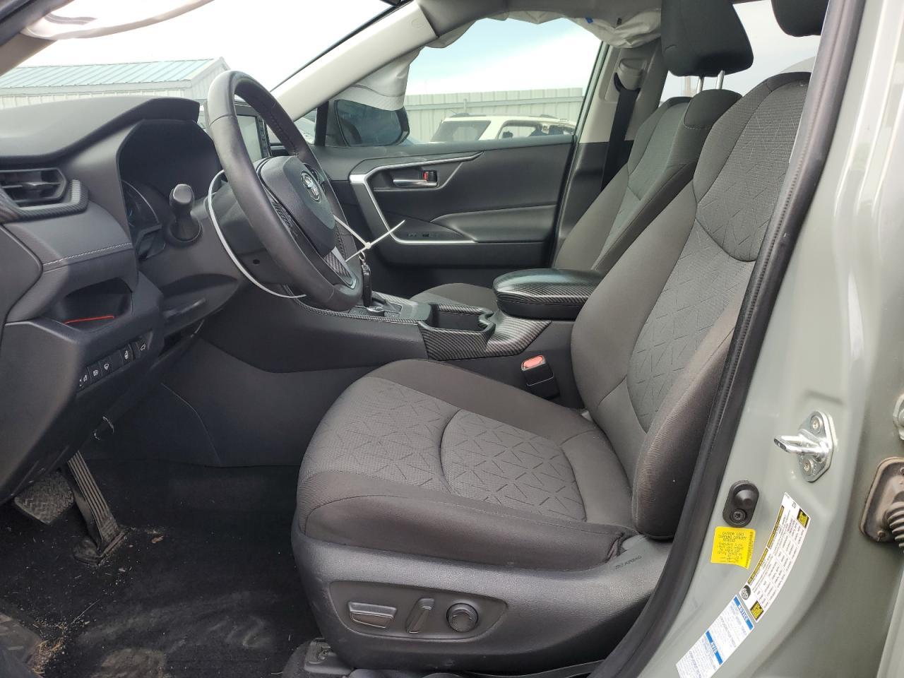 2022 TOYOTA RAV4 XLE - Image 7