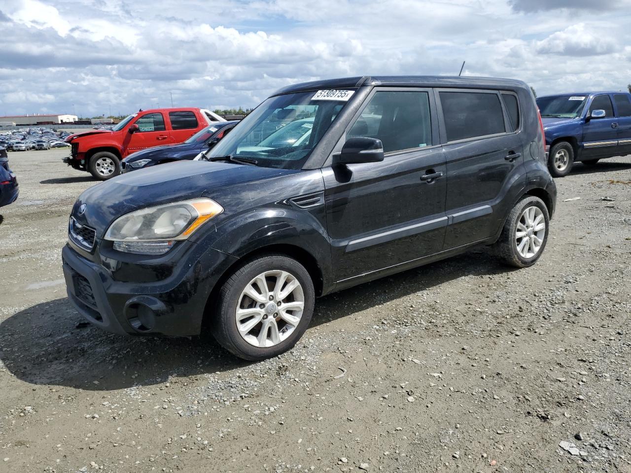 2013 KIA SOUL +