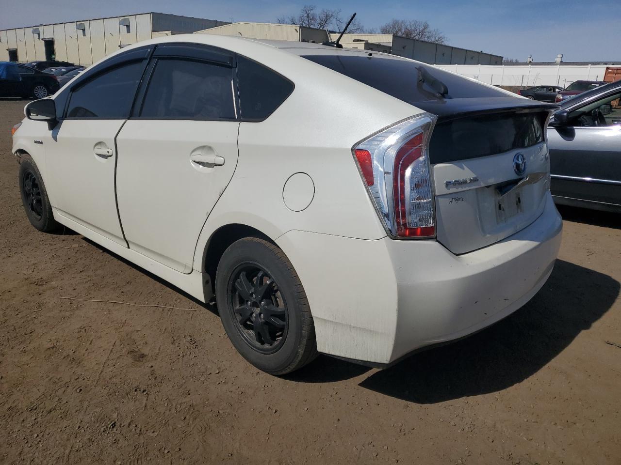 2015 TOYOTA PRIUS - Фото 2