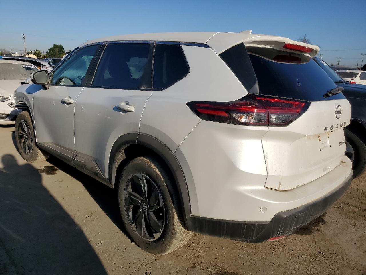 2024 NISSAN ROGUE SV - Image 2