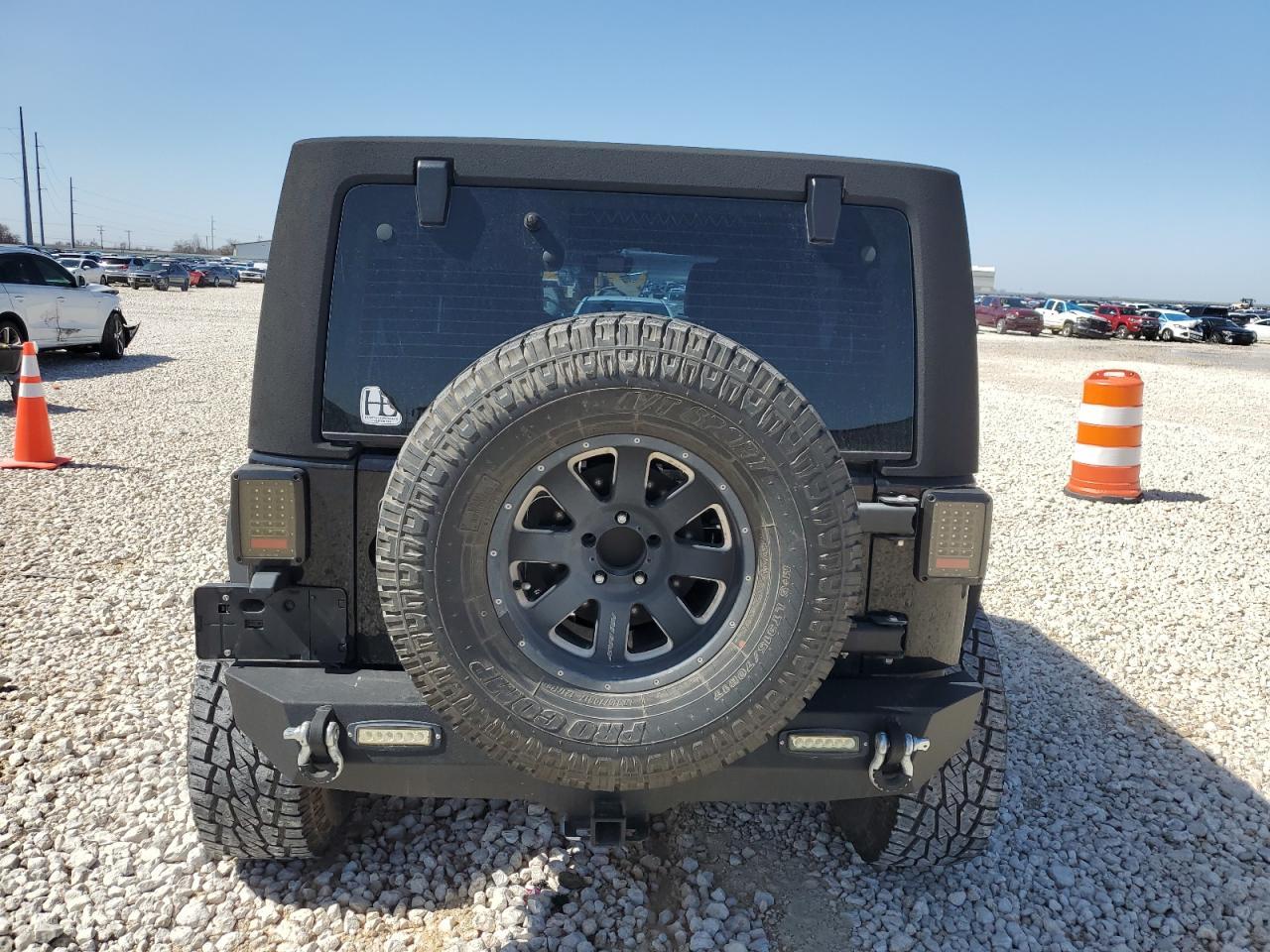 2015 JEEP WRANGLER U - Image 6