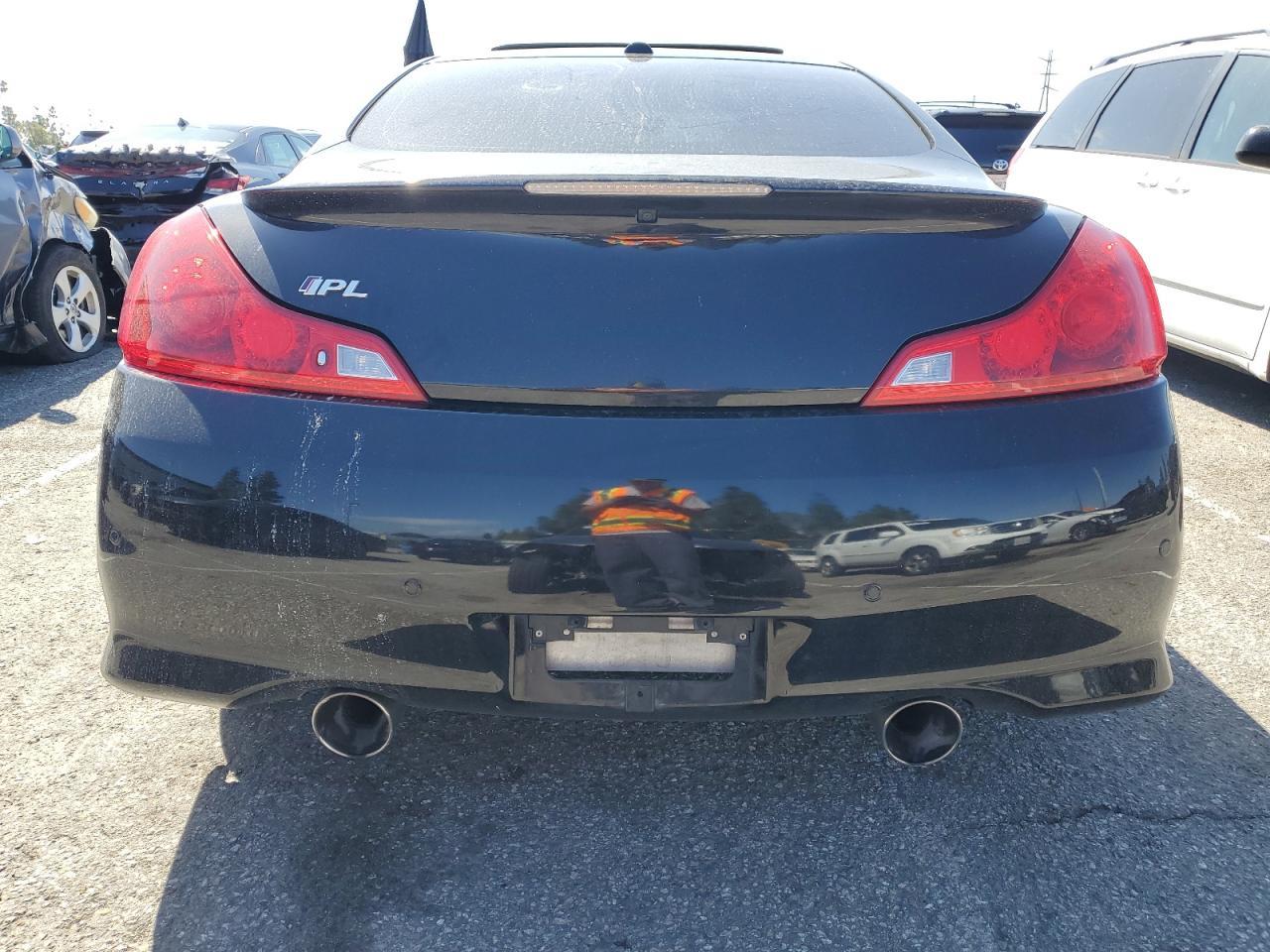 2011 INFINITI G37 BASE - Image 6