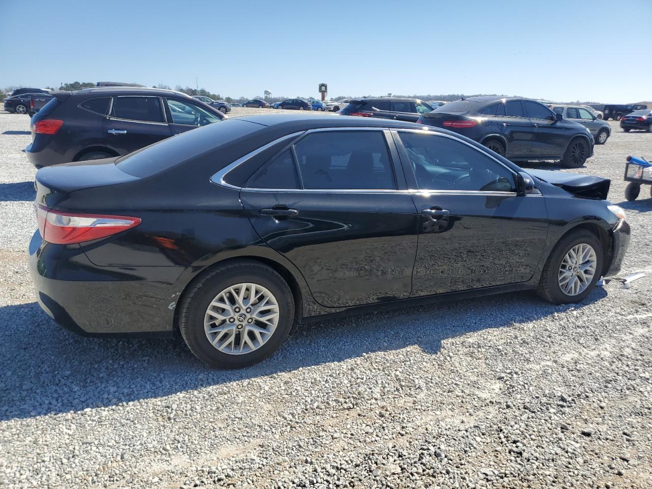 2016 TOYOTA CAMRY LE - Фото 3