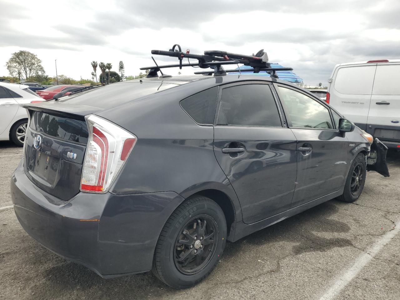2015 TOYOTA PRIUS - Image 3