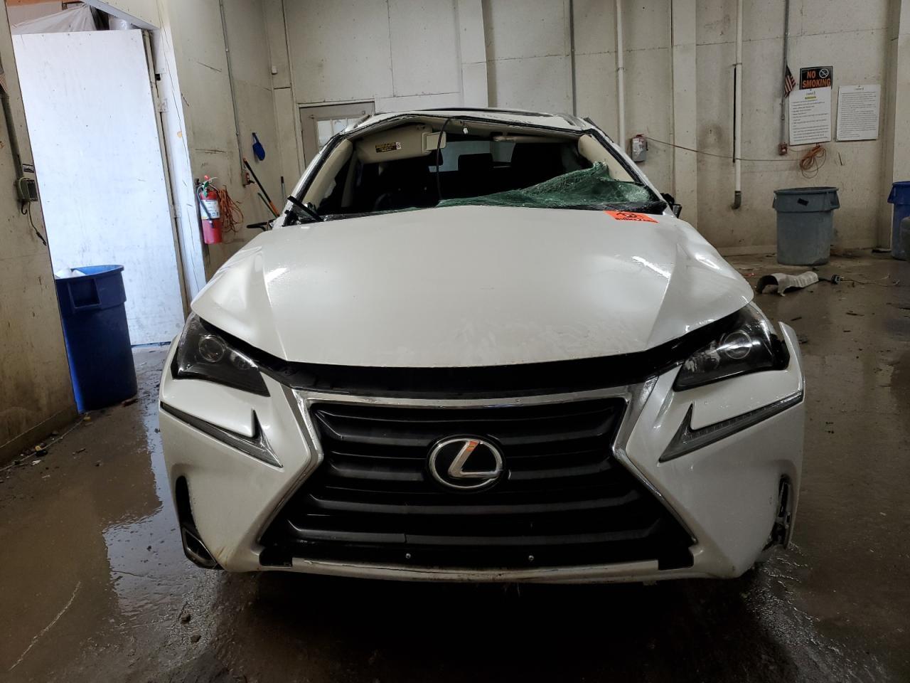 2017 LEXUS NX 200T BA - Фото 5